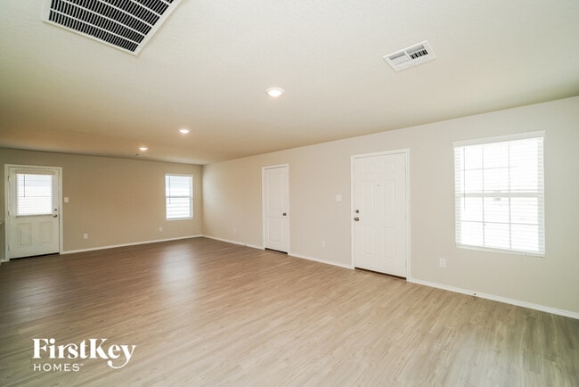 Building Photo - 9703 Littleton Grist
