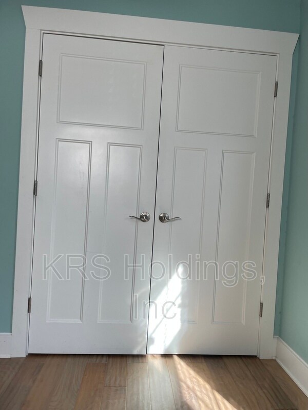 Building Photo - 2604 E Pembroke Ave