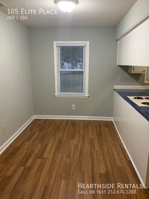 Building Photo - 2 Bed / 1 Bath House on Elite Pl