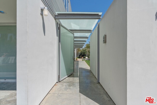 Foto del edificio - 116 S Arden Blvd