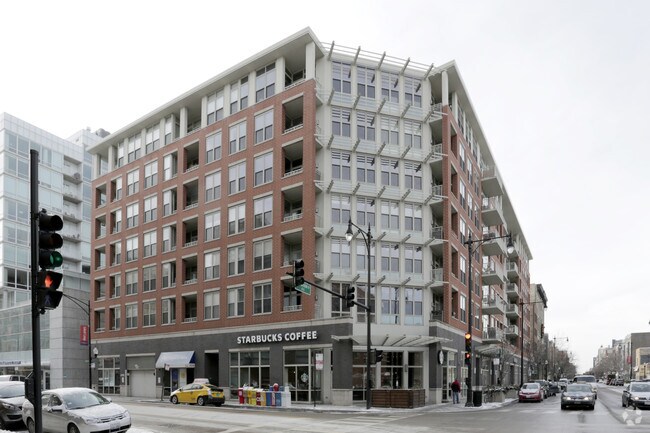 Primary Photo - 1001 W Madison St
