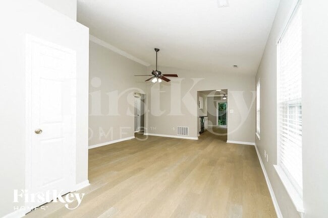 Building Photo - 10243 Blue Sky Dr