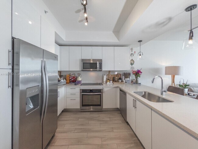 Foto del edificio - 999 SW 1st Ave