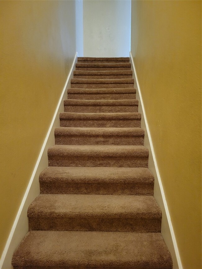 Building Photo - 14926 Darbydale Dr