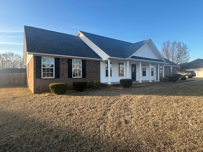 Foto del edificio - 1240 Inabinet Dr