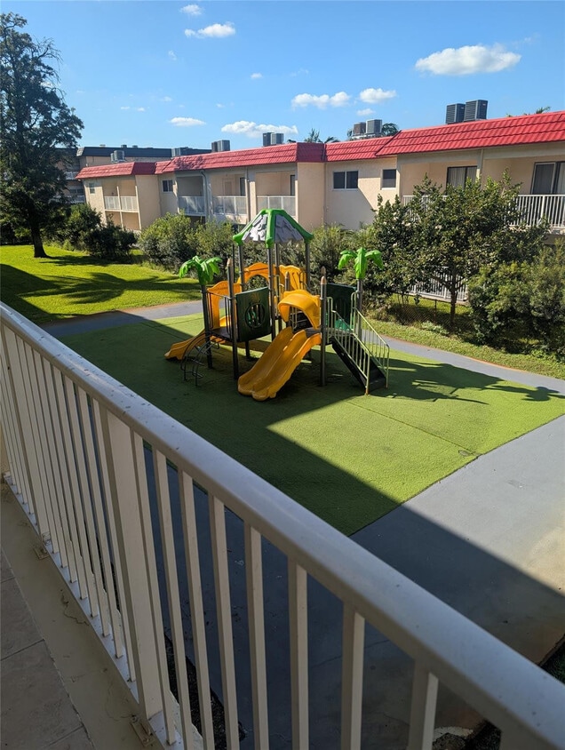 Foto principal - 5820 NW 17th Pl