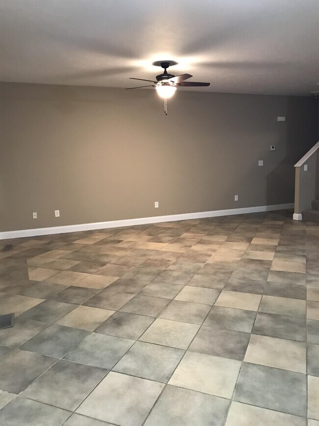 Building Photo - 114 Wintergreen Dr