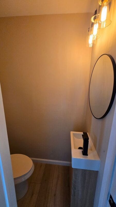 Building Photo - 14 Elm St