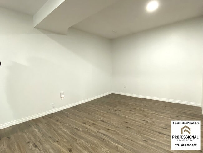 Building Photo - 10315 157 St NW