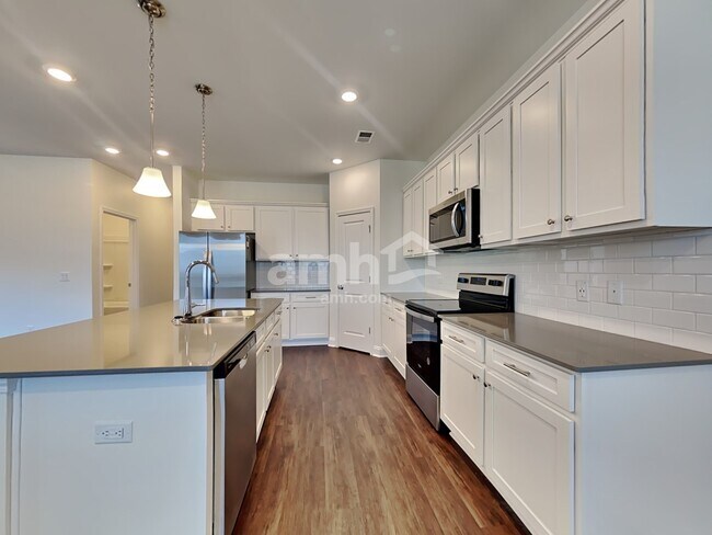 Foto del edificio - 164 Bee Tree Blvd