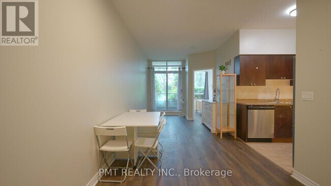 Building Photo - 388 Prince of Wales Dr