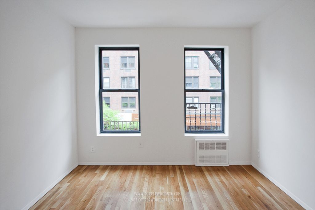 Primary Photo - 172 E 82nd St