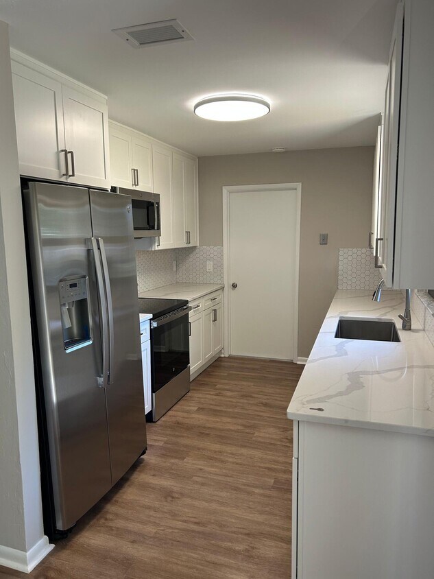 Foto principal - 4958 Canton Rd