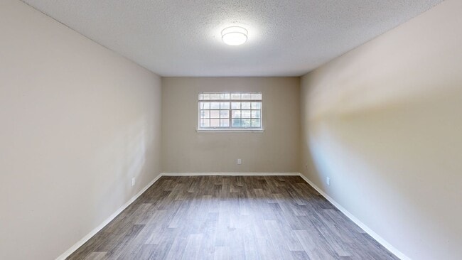 Interior Photo - Royal Manor Apartments