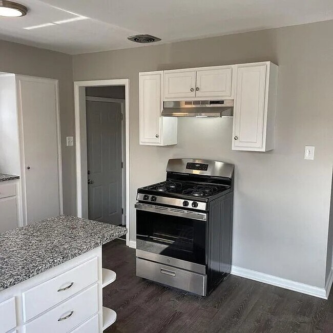 Foto del edificio - 5251 N 83rd St