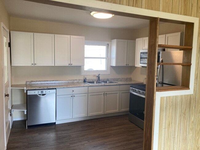 Building Photo - 703 W Ollie St