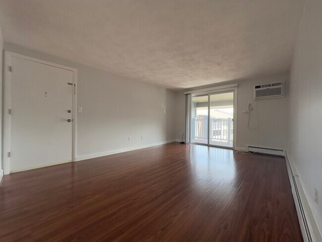 Foto del edificio - 11 Woodcrest Ct
