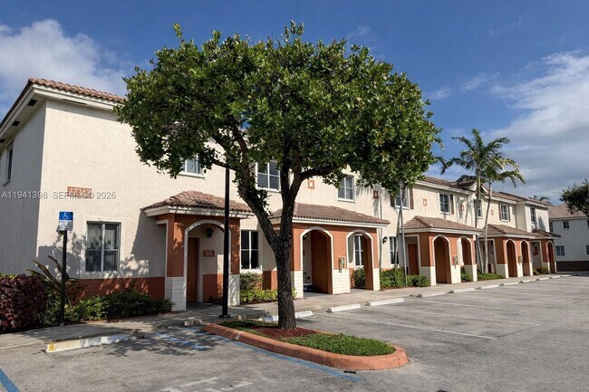 Building Photo - 17347 NW 7th Ave