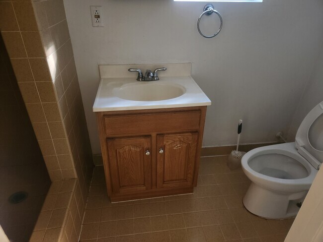 Foto del edificio - 23630 Glenwood Dr