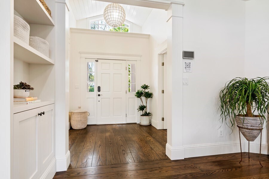 Building Photo - Lafayette Lease RENOVATED Craftsman