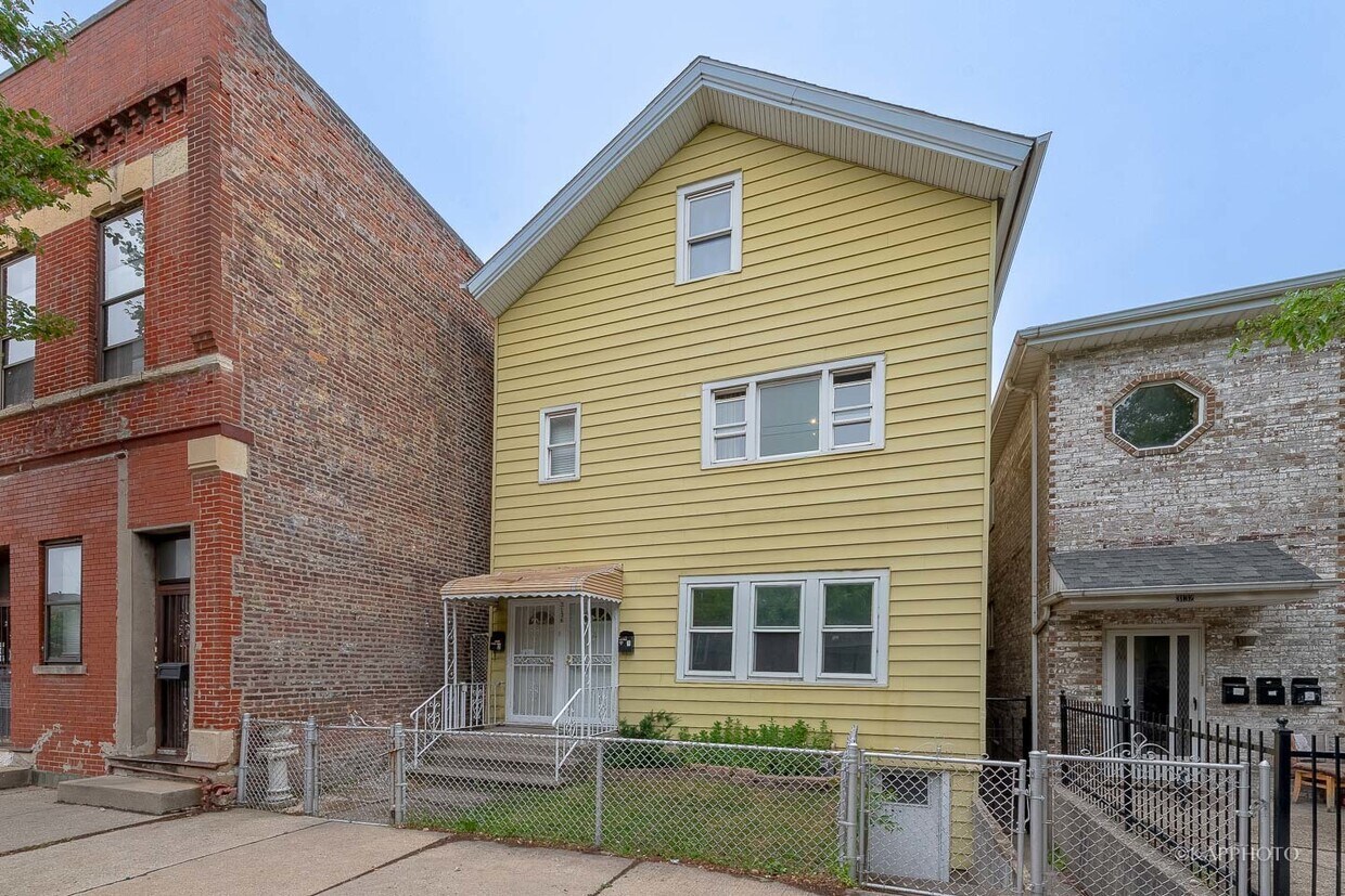 Primary Photo - 3136 S Wallace St