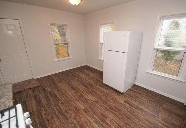Foto del edificio - 18 Riverview Ln