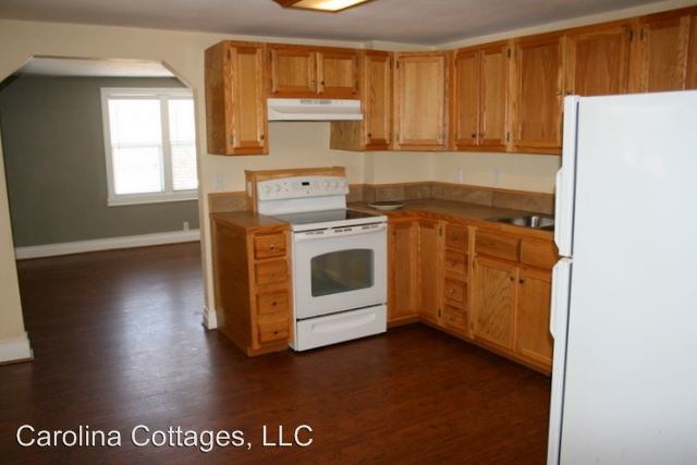 Building Photo - 407 N Lakeside Dr
