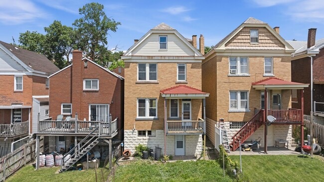 Photo - 135 St Joseph St House