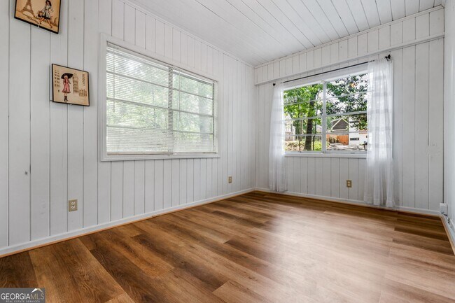 Building Photo - 58 Spruell Springs Rd