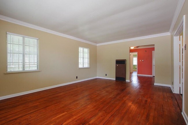 Foto del edificio - 5217 Scott St