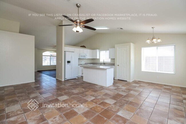 Foto del edificio - 11337 E Roscoe Ave
