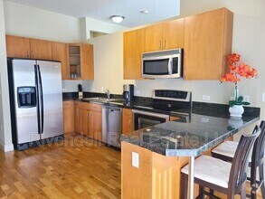 Building Photo - 5401 S Park Terrace Ave