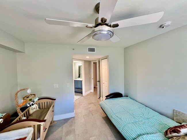 Foto del edificio - 2033 SE 10th Ave