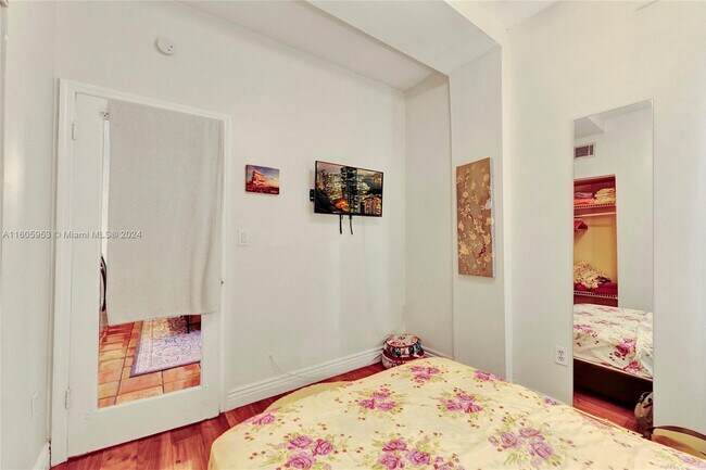Foto del edificio - 1342 Drexel Ave