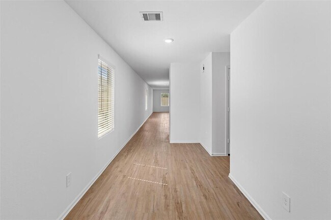 Foto del edificio - 2838 Via Augusta Dr