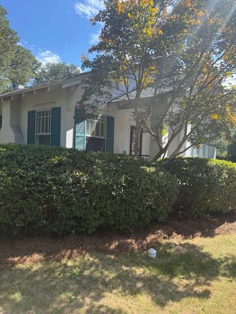 Foto del edificio - 107 N 1st St