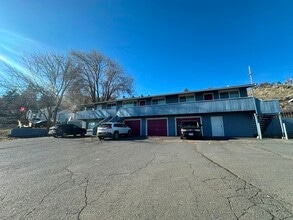 Building Photo - 624 Riverside Dr