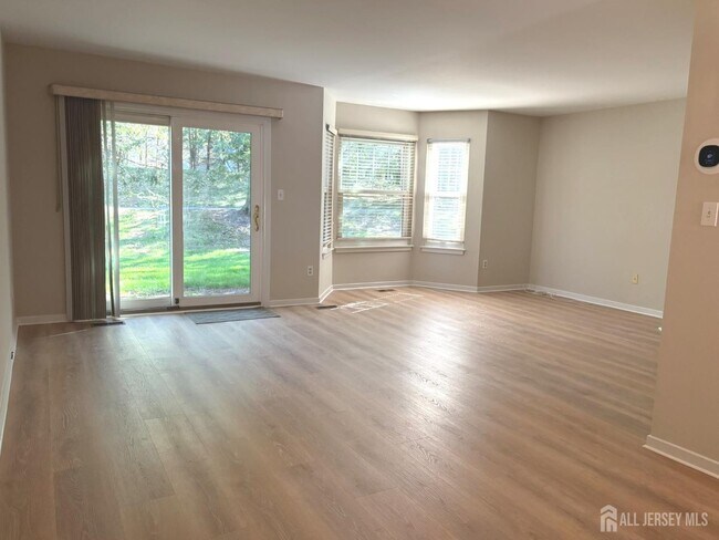 Foto del edificio - 285 Greenfield Rd