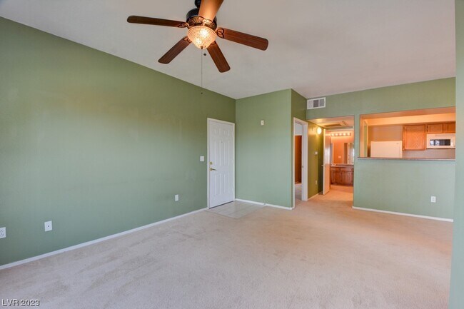 Foto del edificio - 7255 W Sunset Rd