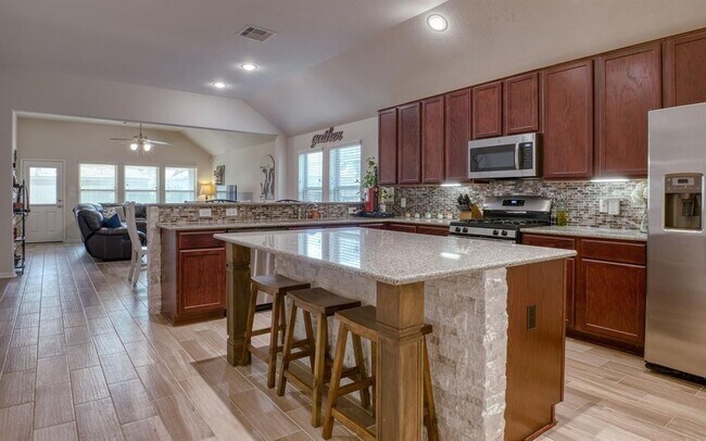 Building Photo - 32659 Timber Point Dr