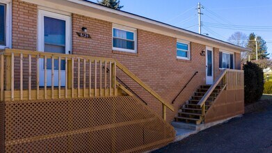 Building Photo - 812 Rockwell Rd