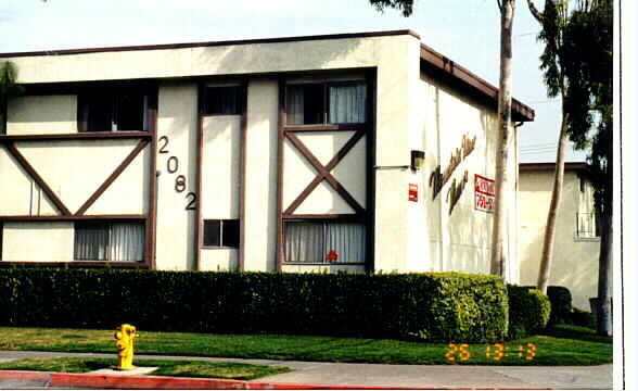 Building Photo - Mountain View Apartments