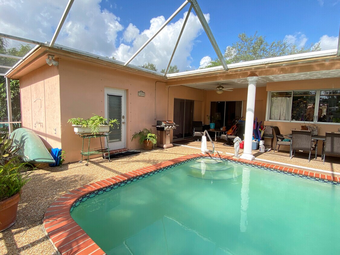 Foto principal - 5090 SW 88th Ter