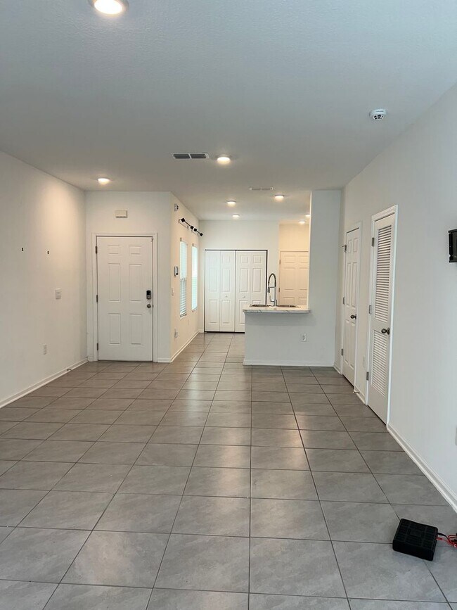 Foto del edificio - Move In Ready Rental