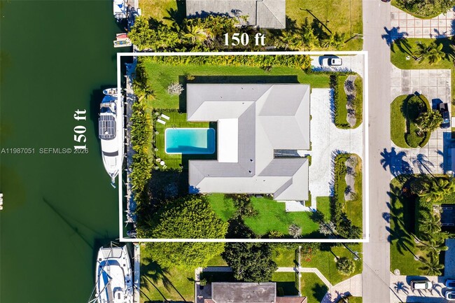 Building Photo - 424 Alamanda Dr