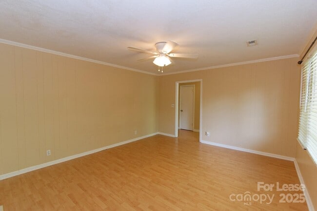 Building Photo - 416 W Pine St