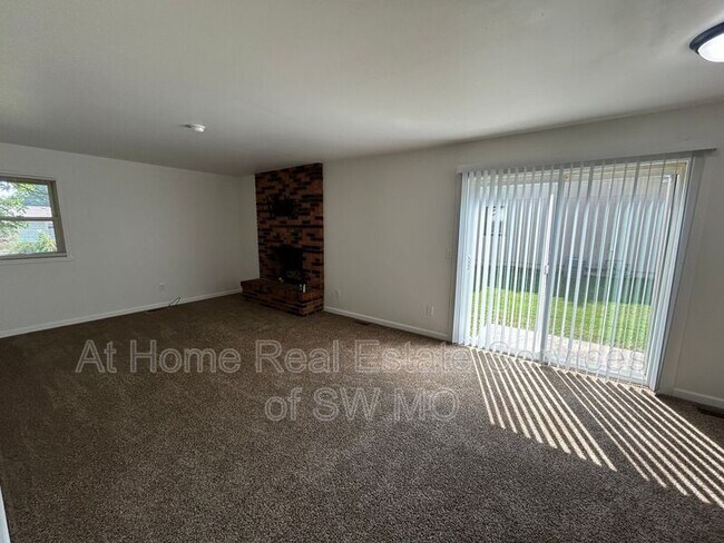 Foto del edificio - 3354 E Whiteside St