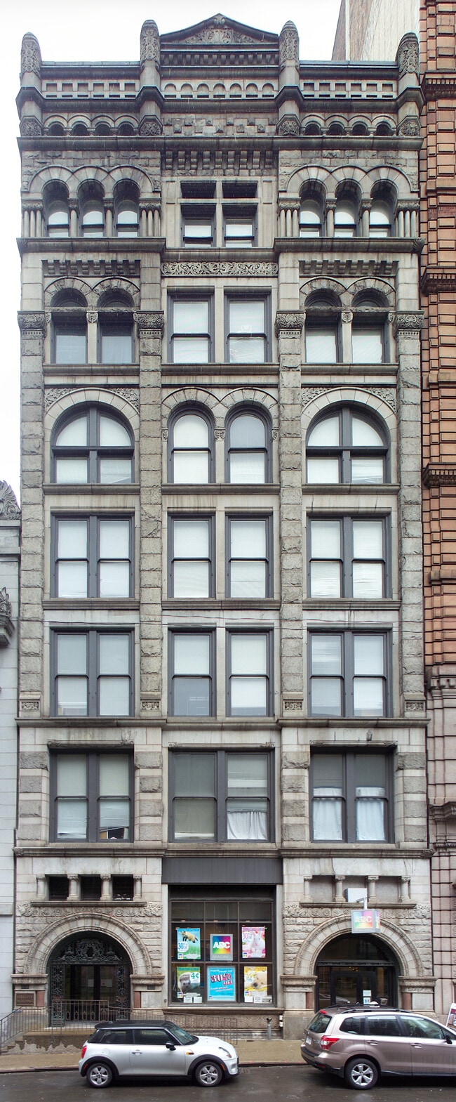 Building Photo - 341 4th Ave