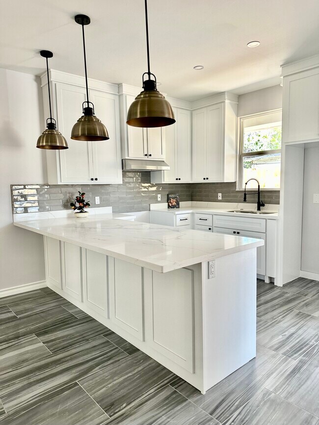 Foto del edificio - 1105 E Madison Ave