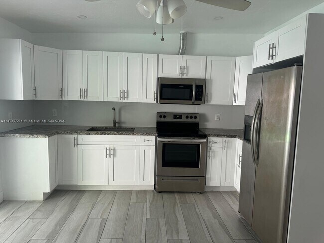 Building Photo - 20028 SW 124th Pl